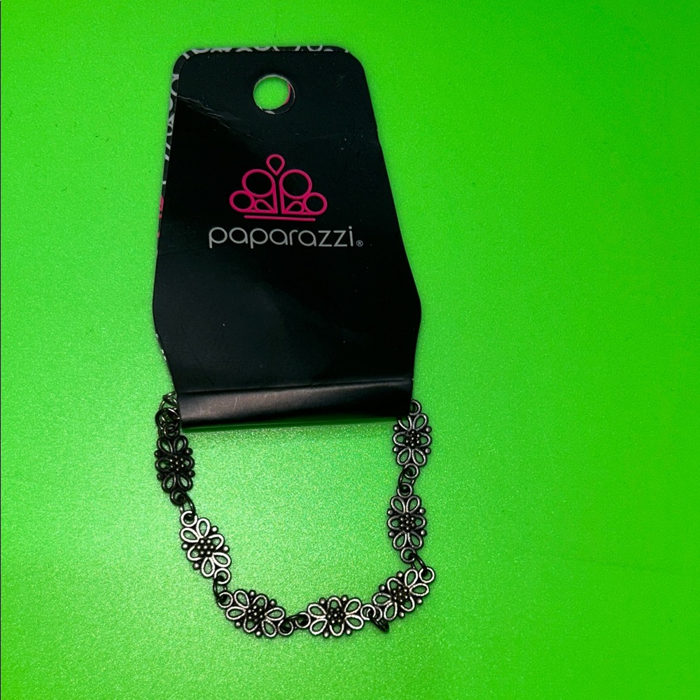 Paparazzi Silver Floral Chain Bracelet